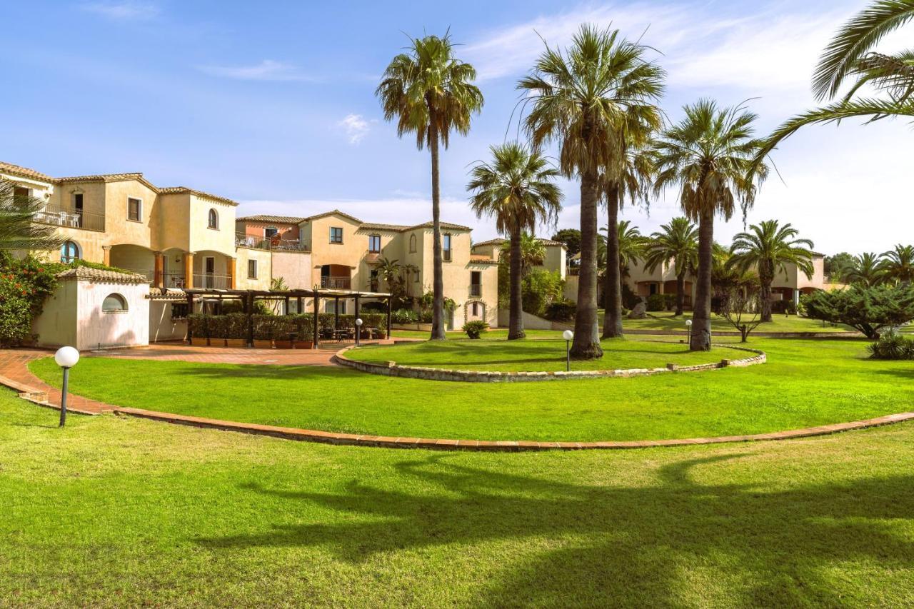 Apartments In Residence With Swimming Pool In Santa Margherita Di Pula, 250 Meters From The Sea Exterior foto
