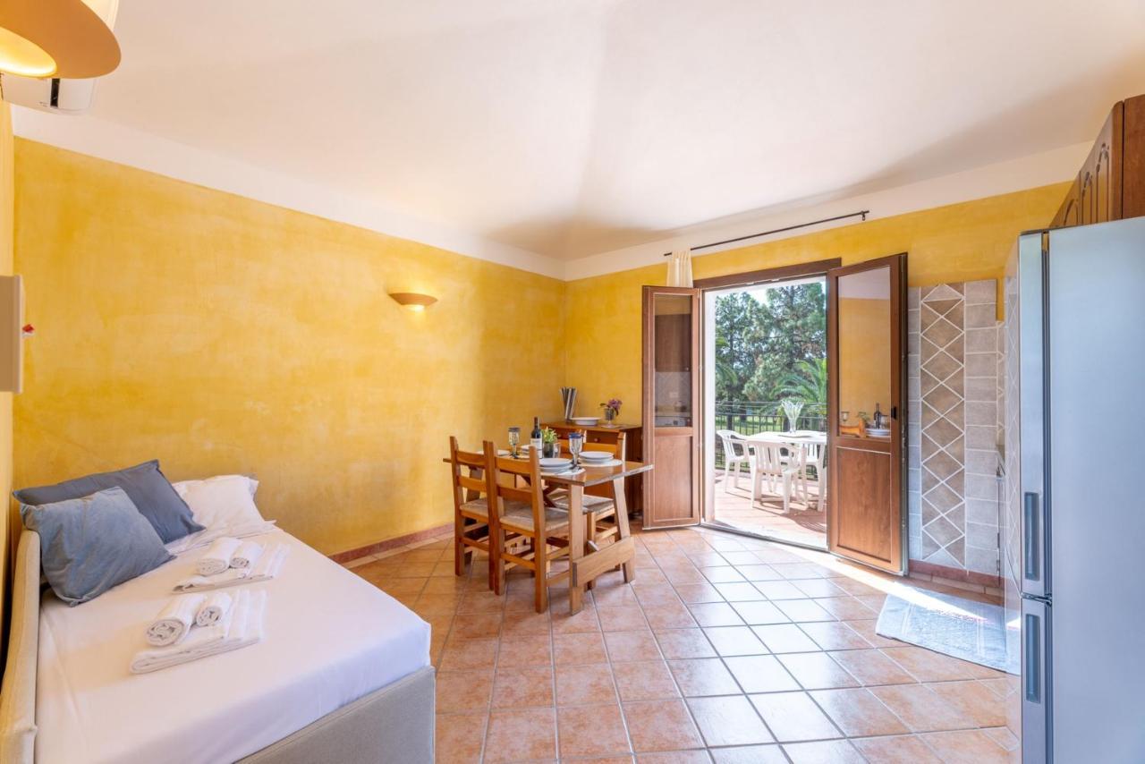 Apartments In Residence With Swimming Pool In Santa Margherita Di Pula, 250 Meters From The Sea Exterior foto